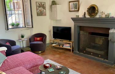 Private Stone Cottage with Starlink & Lake View - Foto 12