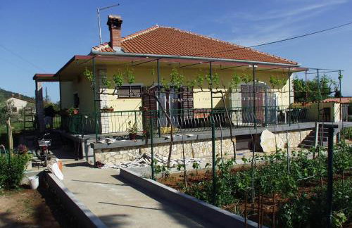 Apartments with parking space Kraj, Pasman - 696 - Photo 1