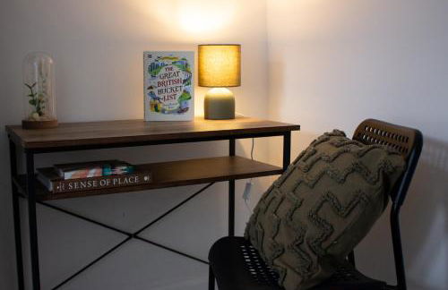 Characterful Cottage - Sleeps 6 - Parking - High Street - Photo 31