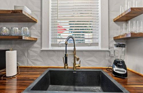 The Luxe Hot Tub Private Bar 12 Min to Horse Park - Foto 38