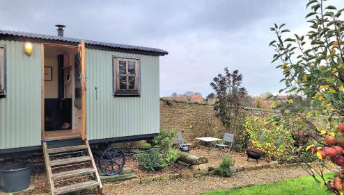 Plank Bridge Shepherds Hut in Orchard - Peaceful Escape for Two - Foto 1