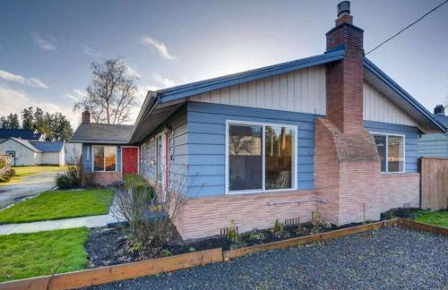 Beautiful 2 Bedroom Unit w/ FAST FREE WIFI - Photo 8