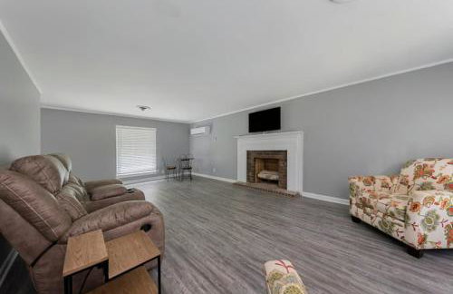 Dual Delight Stylish Duplex 2-Unit Home - Foto 14