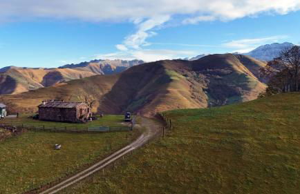 La cabaña mirador de los Valles Pasiegos - Foto 7