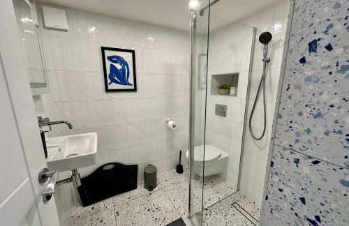 The garden house, separate entrance, free parking - Foto 11