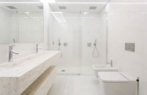 Luxury 4 bedr Flat w/ PANORAMIC Views & Pool!! - Foto 37