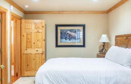 Luxury Incline Village Cabin w Lake Views Game Room Firepit Beach Access - Foto 48