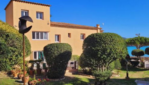 Casa con jardín a 25 metros de la playa. LA T. - Foto 2, Garden