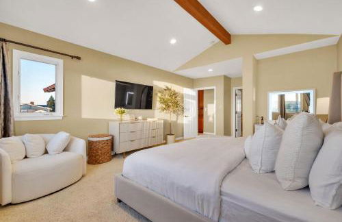 Luxury Retreat with Private Yard close to Beaches and FIFA Sleeps 10 - Foto 13