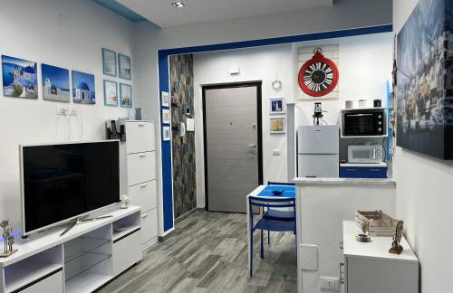 Blue House - Photo 2