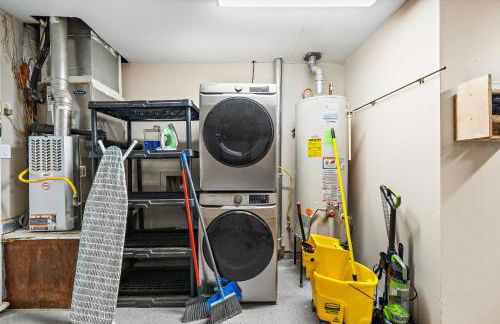 Pool Stay Near DT, Heights WiFi Games Yard BBQ - Foto 34