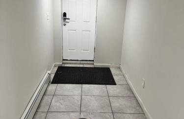 Julie's Cozy 2 Bedroom Basement Apartment - Foto 26