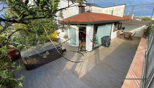 Rooftop Terrace - elegante attico con idromassaggio - Foto 4