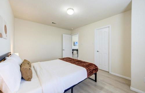 Elegant Retreat at Katy Houston, 2330 sf, 4 Bedroom 2 and Half Baths, Game Room, King Bed, BBQ, Located near Katy Asian Town, Typhoon Waterpark - Foto 31