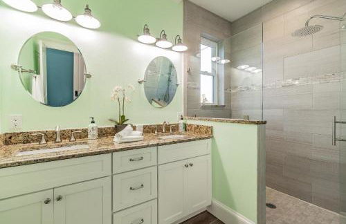 LUXURY VACATION HOME! ADD A GOLF CART!! - Photo 55