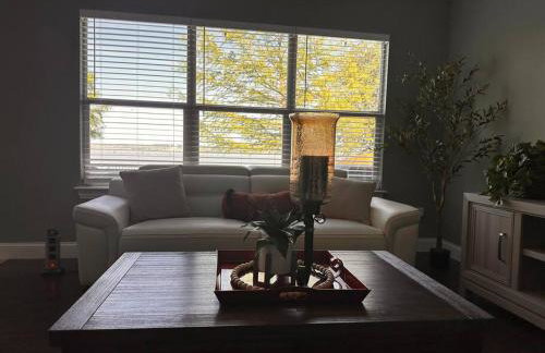 Lake Front Home, around 15 minutes drive to AT&T and Epic Water - Foto 4