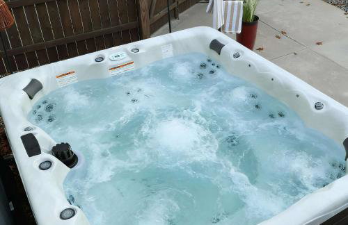 Pine & Paddle Getaway Game Room Hot Tub Pool - Foto 3