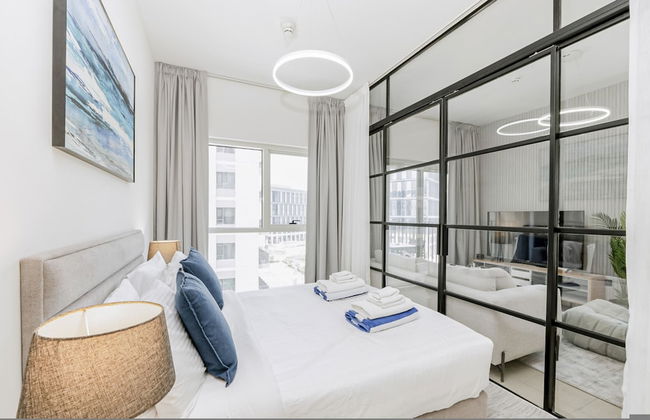 Luxury at Socio Dubai Hills 2 Beds Sleeps 4 - Photo 13