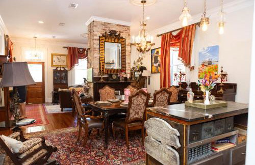 The Dollhouse - 3 Bed, 2 Bath, Walk to Downtown - Foto 20