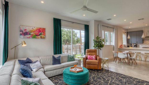 2 Homes in 1! Centrally Located Near Soco - Foto 2, Immagine principale