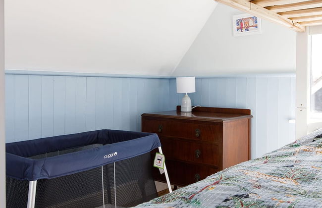 Newly Renovated Cottage 150m From Waterfront - Photo 30