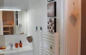 VUE MER- BEAU STUDIO - TERRASSE ABRITEE - Wi-Fi - CLIMATISATION - PARKING GRATUIT-Classé 3 étoiles - Foto 12