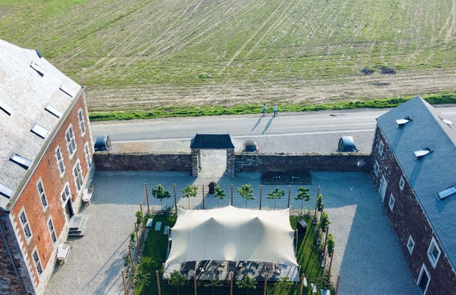 Splendid Castle in Perwez-haillot With Sun-loungers - Photo 36