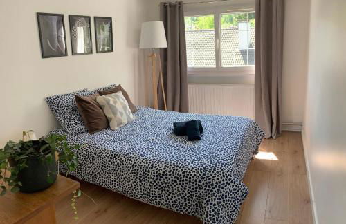 Maison spacieuse et paisible - 4 chambres, parking, wifi - Foto 6