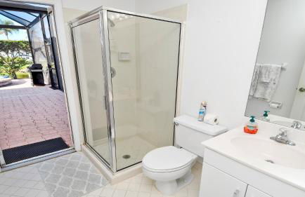 Altaira - Top Location Lake View Pool Spa4 Bed - Photo 33