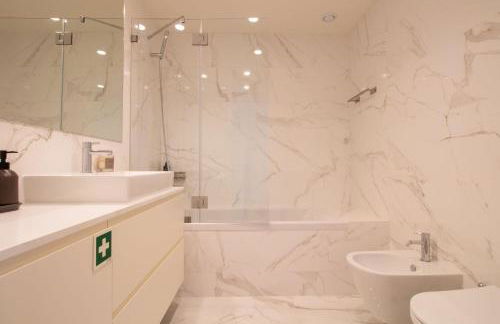 Gaia Elegant Apartment with Patio by LovelyStay - Foto 36