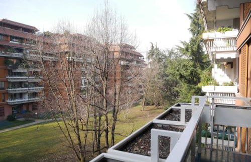 GuestHost - Raffaella splendido bilo x4 - Photo 34