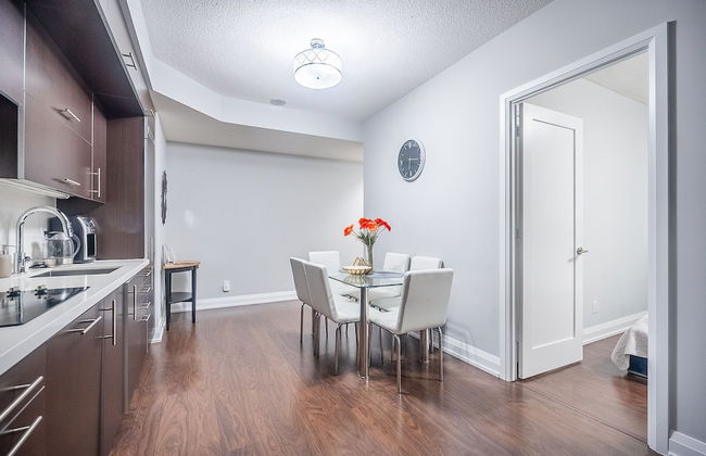 Modern Apartments in North York - Photo 78