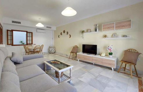 3 Bedroom Awesome Apartment In Aznalcázar - Foto 11