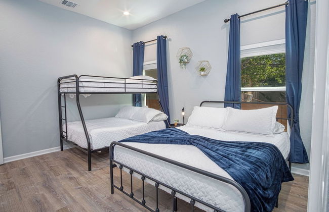 Inviting 4br/2ba Near Downtown & Riverwalk - Foto 2