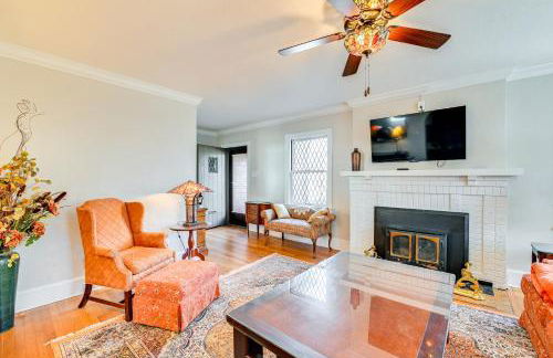 Walk to UK Campus Charming Home with Patio! - Foto 4