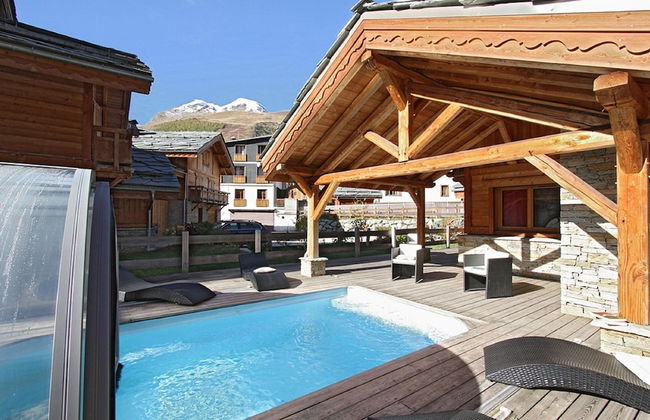 Chalet in Les Deux Alpes With Heated Pool - Photo 10