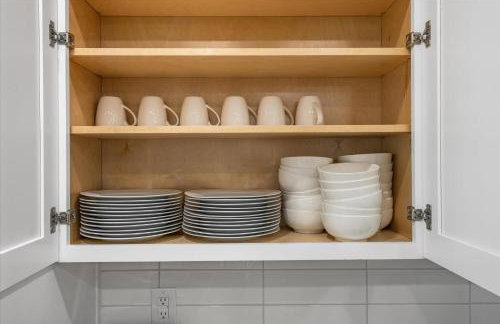 Farm House DT Indy with Pool Table - Photo 23