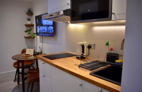 Stylish centrally-located studio with parking - Foto 19