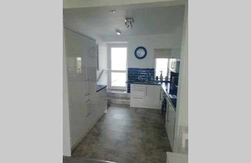 Rhodri Apartment with Sea Views and Sun Terrace - Foto 6