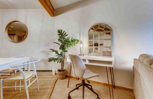 Cozy Ski Condo + Hot Tub + Fireplace + Heated Pool - Foto 22