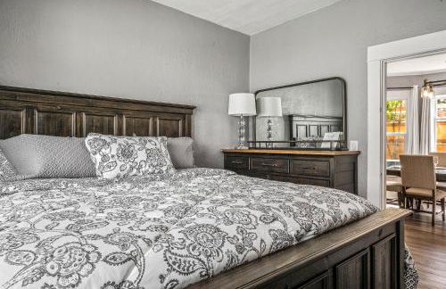 Perfect for Work & Play, 3BR 2BA with Office & WiFi - Foto 2