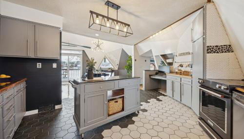 The Maple Lake Dome Home - Foto 5, stove, dishwasher, toaster