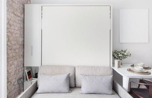 Decompress at a Serene Studio in Classic Townhouse - Foto 7