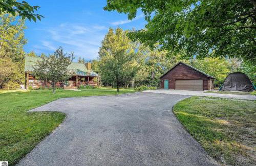 Majestic Escapes Hot Tub Firepit Deck Large Yard - Foto 32