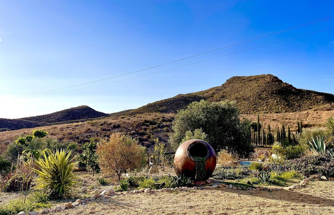 Miluna Oasis Suites - Sleeps4-pool-mountainview - Foto 13