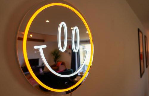 Moonlight Lodge - 4 bedroom Barn with Hot Tub! - Foto 49