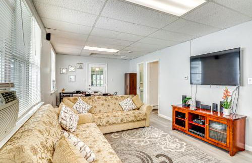 Cozy Keansburg Cottage Walk to Beach and Boardwalk! - Foto 1