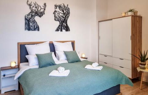 WiLUKA Penthouse mit großer Dachterasse -highspeed Wifi- 24Std Check-In -nachhaltig eingerichtet- Netflix - Photo 5