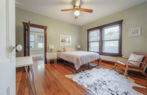 Historic & Cozy Bungalow by Downtown - Foto 2