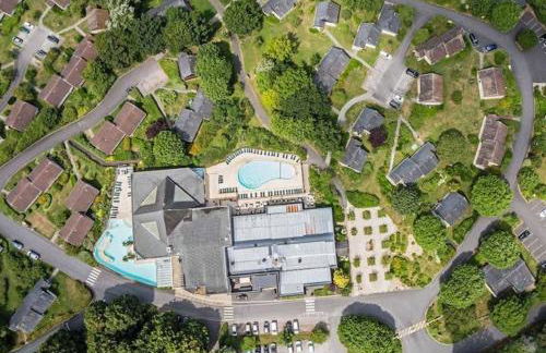 Cottage avec Parking gratuit - piscine et jeux - Foto 22